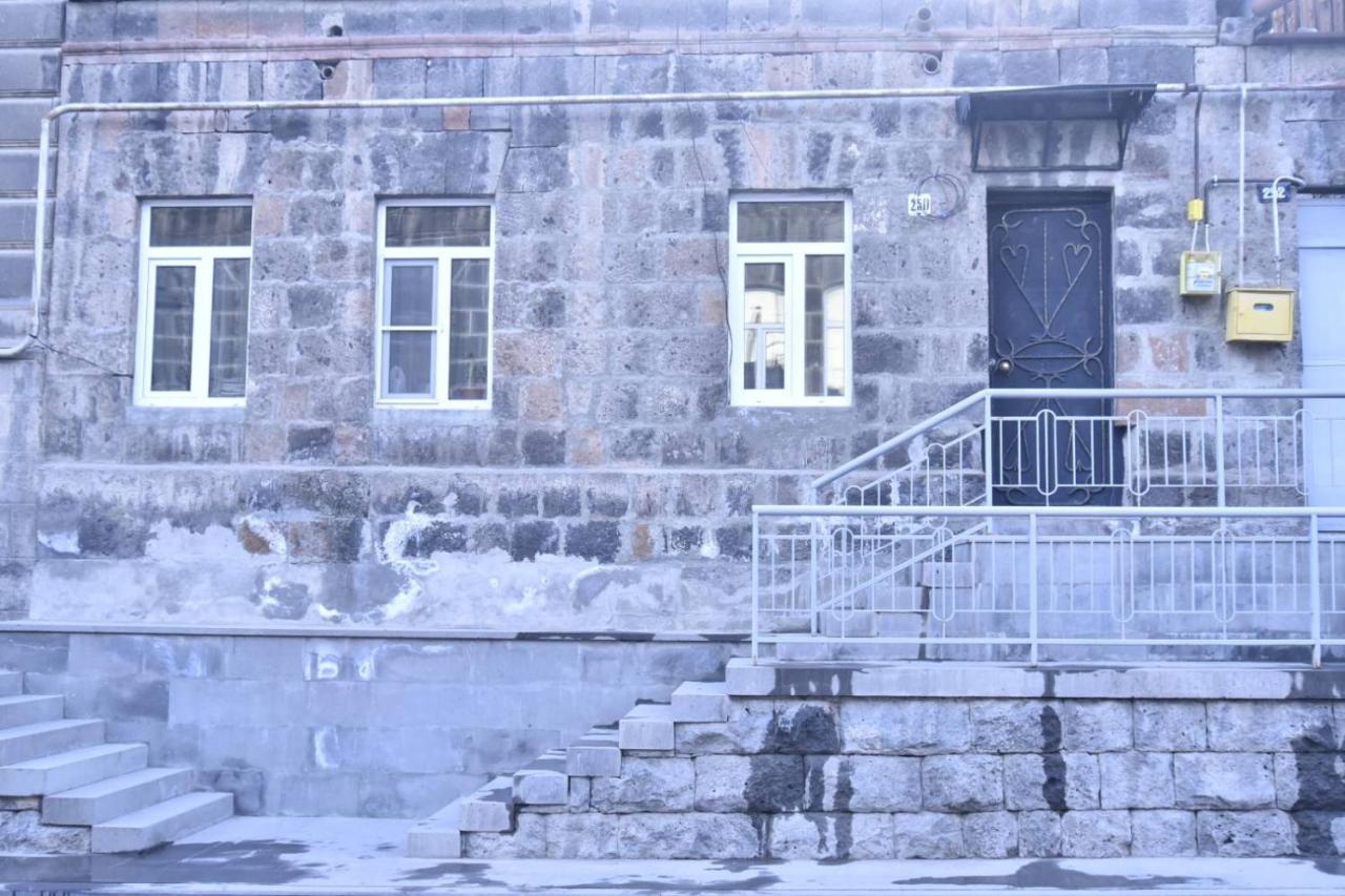 Apartamento Gyumri Square Exterior foto